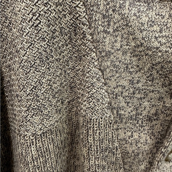 Men’s Browning Cream and Gray Crewneck Sweater
Size XL 100% Cotton - Picture 6 of 6